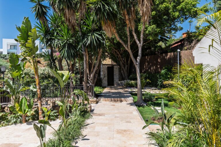 5787cd940d0a47b4dfa30edc8d9a9271 - 8