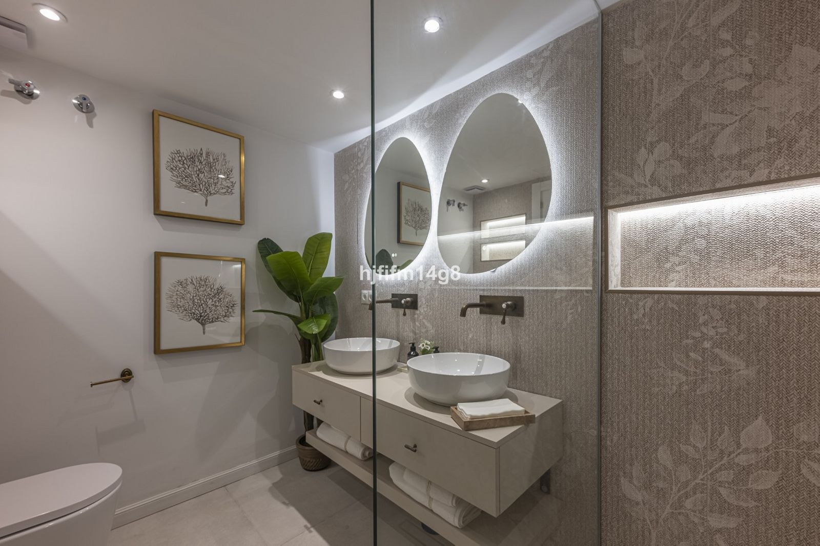 57beecc0a9022fe4ca784f403ee4bb49 - 16