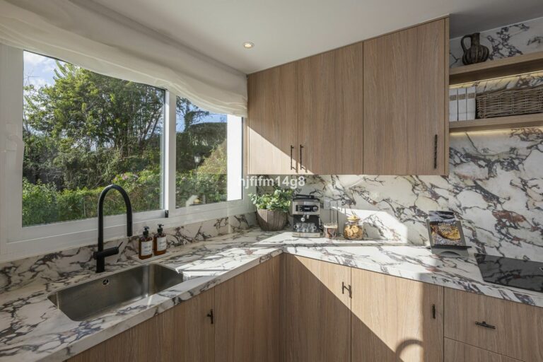 57beecc0a9022fe4ca784f403ee4bb49 - 9