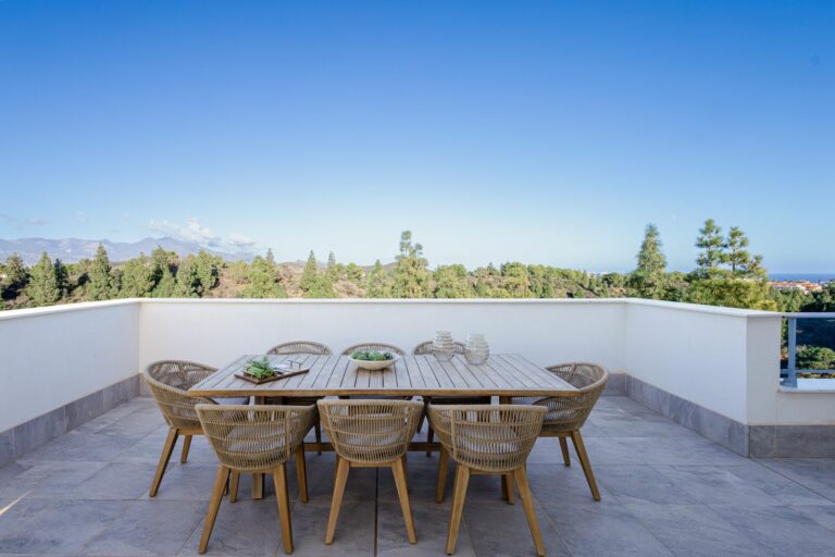 57ef37e37644746ad70e7e05d35c545e - 12