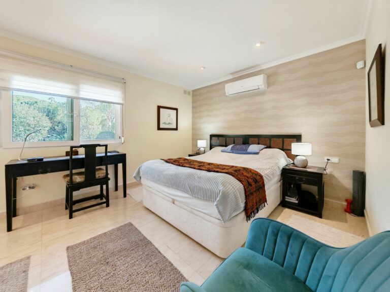 583e7fe24cd6cce525a4e595c713db47 - 11