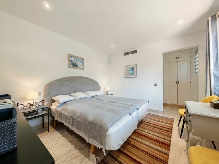 583e7fe24cd6cce525a4e595c713db47 - 14