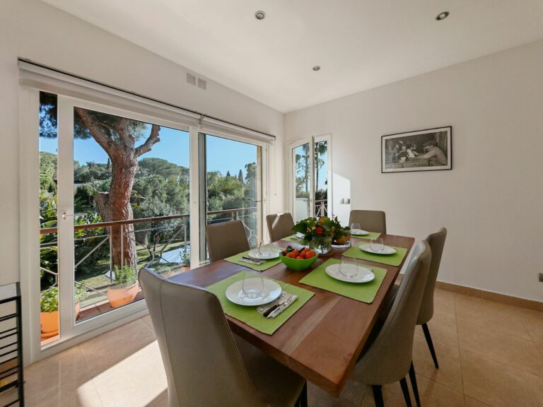 583e7fe24cd6cce525a4e595c713db47 - 2