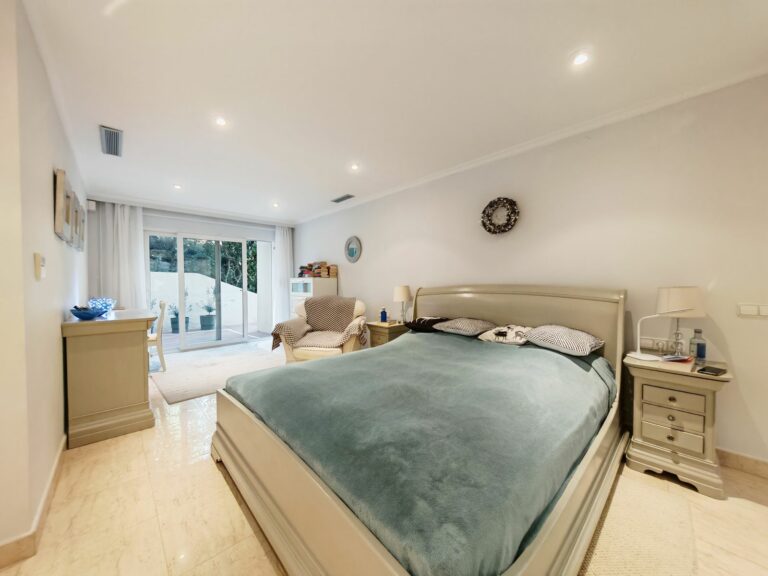 583e7fe24cd6cce525a4e595c713db47 - 8