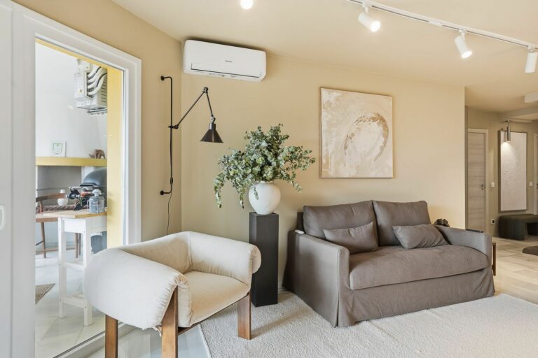 5a1a3830f1fe26eec19ffd6bf0b893b7 - 12