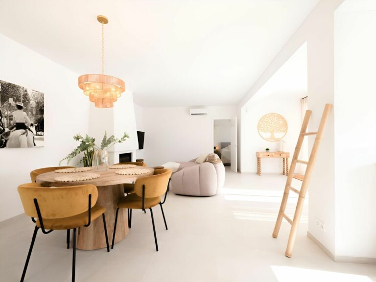 5a230821ac908562257f80eca642782b - 12