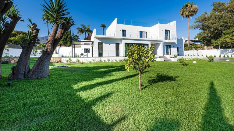 5a30e72be7d74b1057aecfcde34a8a60 - 12