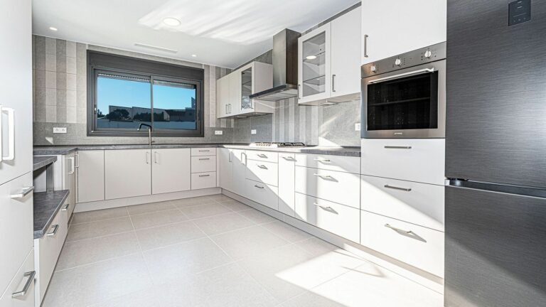 5a30e72be7d74b1057aecfcde34a8a60 - 4