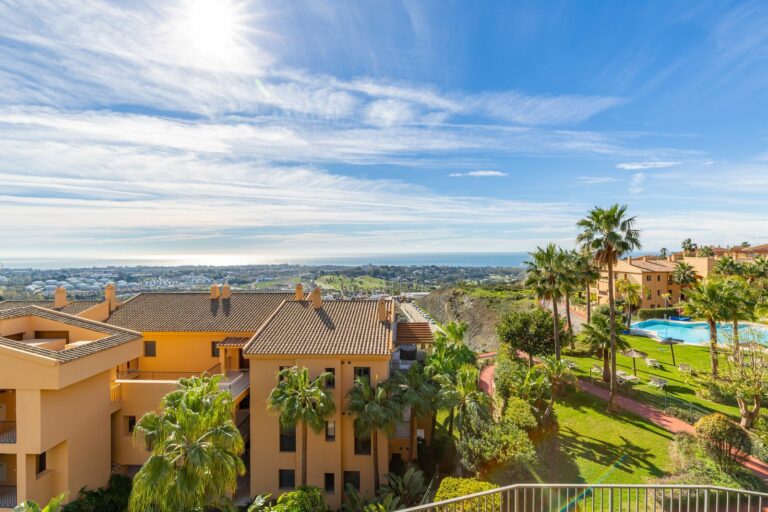 5ac6f22f112c0f3576c746ca780bae6b - 12