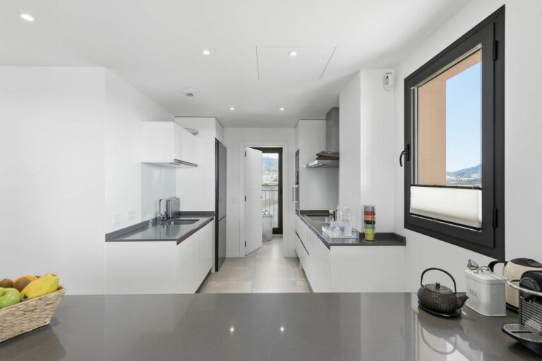 5ac6f22f112c0f3576c746ca780bae6b - 4