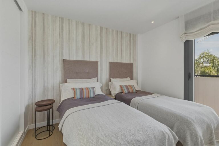 5ac6f22f112c0f3576c746ca780bae6b - 7