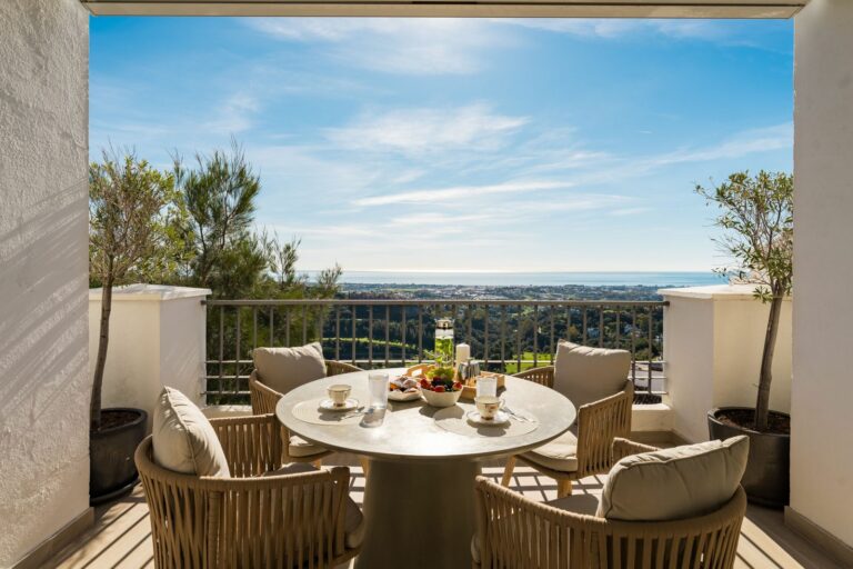 5c94323fdd3a88f479578587a0e5b63a - 1