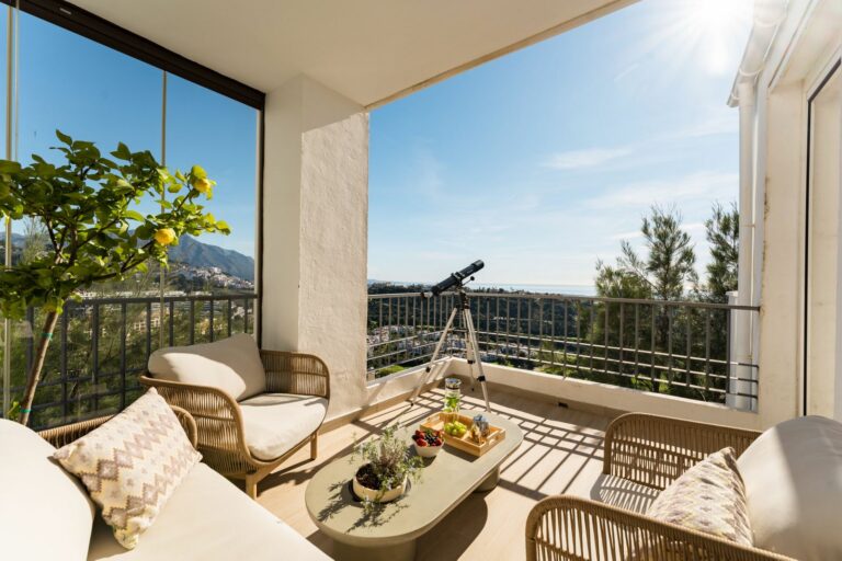 5c94323fdd3a88f479578587a0e5b63a - 13