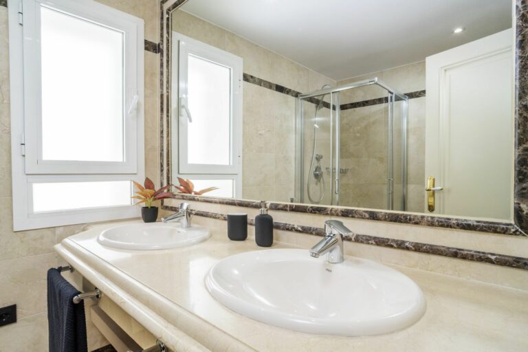 5dd2819a2a8e5ee44d689a7d36cbb565 - 11