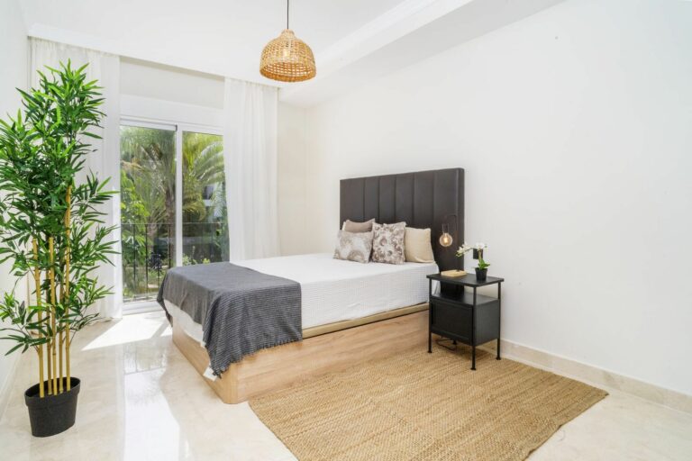 5dd2819a2a8e5ee44d689a7d36cbb565 - 5