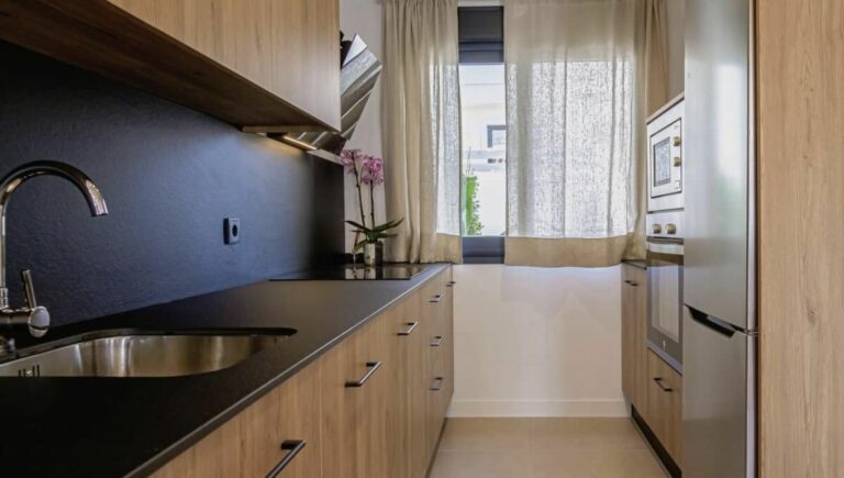 612bfa1169aa8ed3fee36f026e178a43 - 11