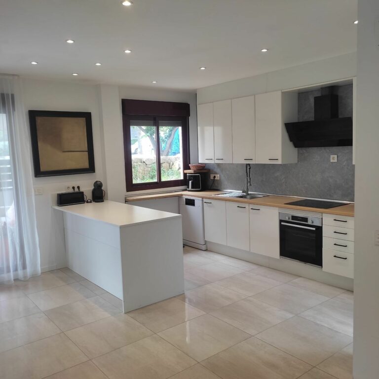 63ae3677e158be3233c42267c4bc32bb - 1