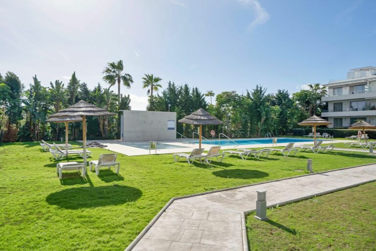 648ee2b4f250c2c63df690858c8555b5 - 2