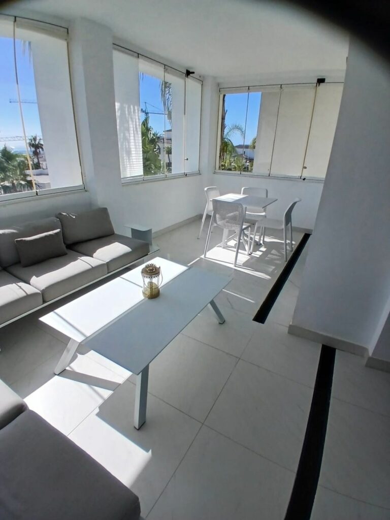 64b15a022e84e127b3c42a72da8ec6d6 - 2