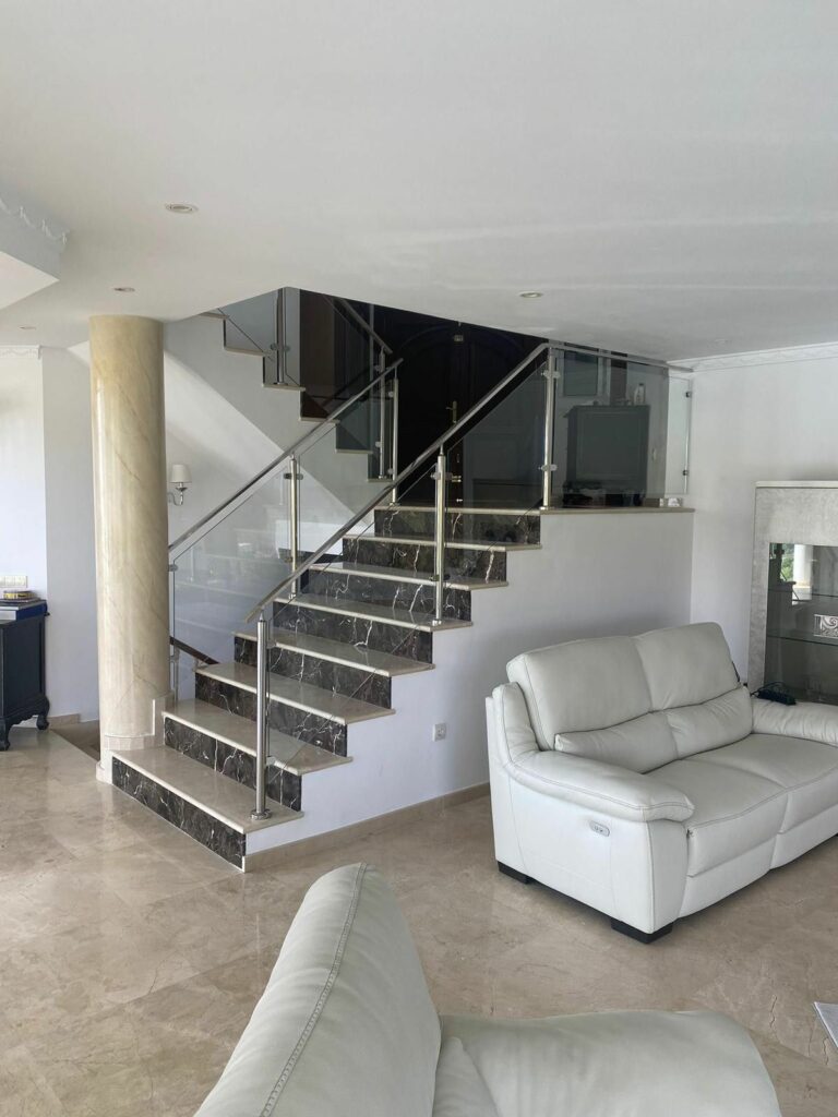 64b1a579a6d307aaddd9e30bacd30d8b - 4