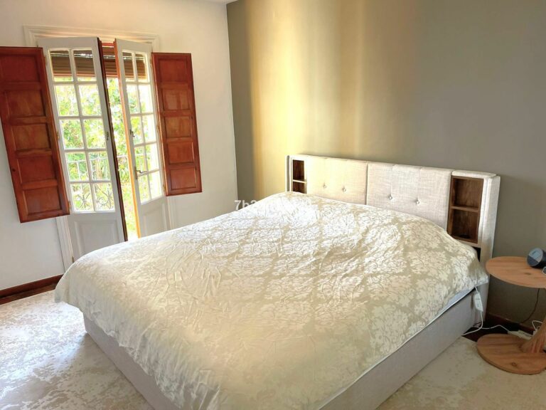 679d22ed3c87f8227567f50bbdd9e41b - 4