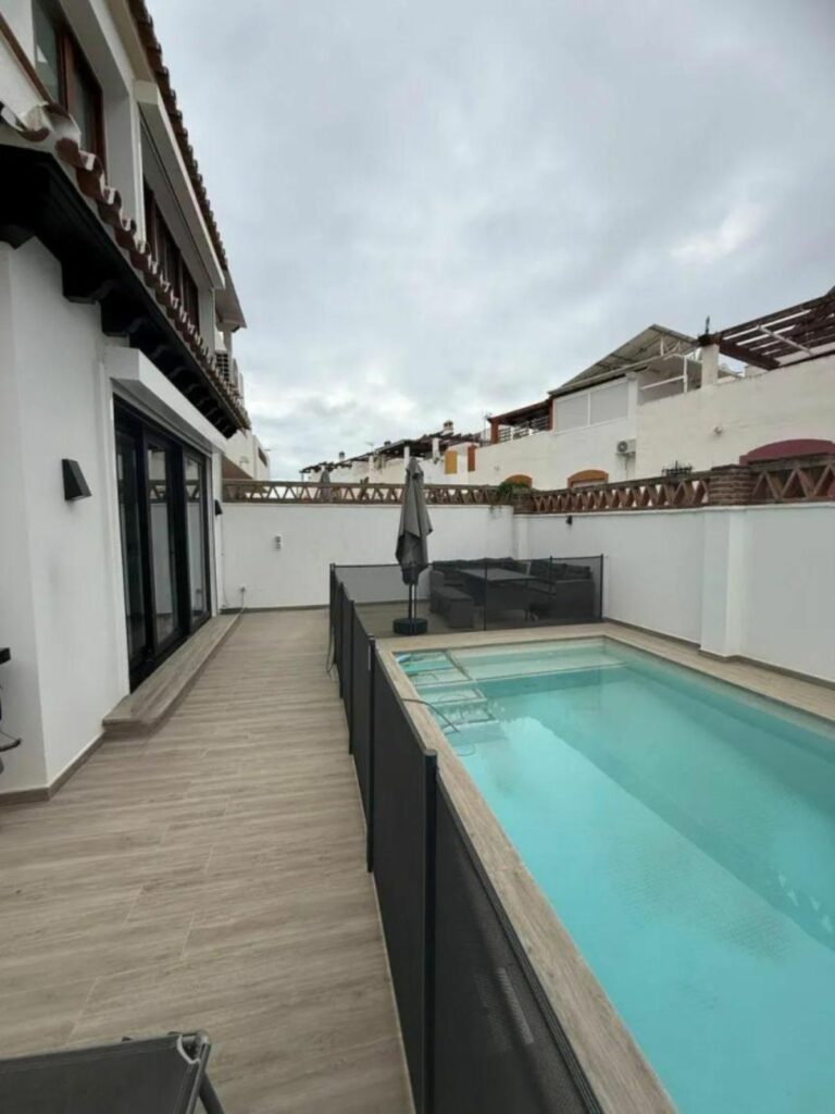 67bfbbcd8534ffcde540968c11414cd5 - 1