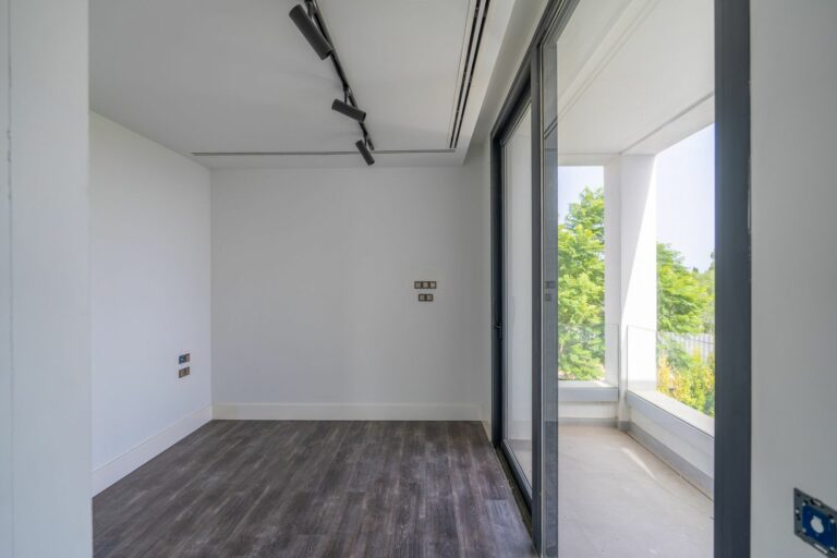 6924ca231a2cee6a062a94eadc3b6e82 - 13