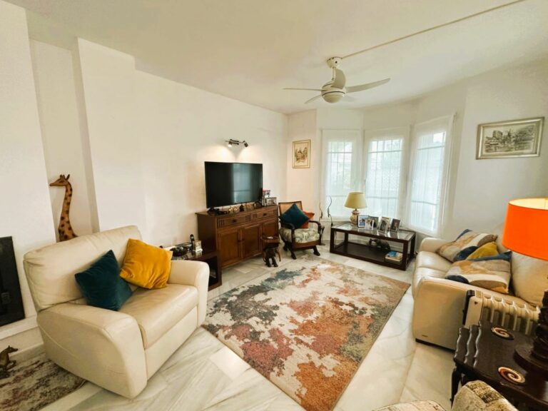 69609c65c2e3d2f7208f8976fa20b562 - 1