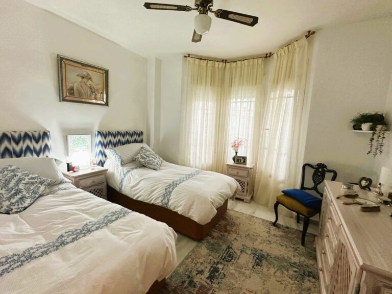 69609c65c2e3d2f7208f8976fa20b562 - 13