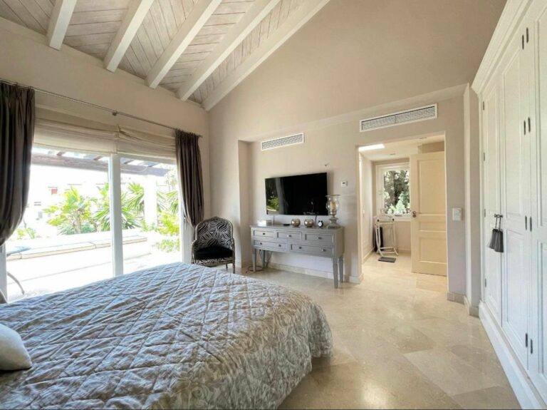 69c83cc49b8c7c46235f176ab9c0e13d - 3