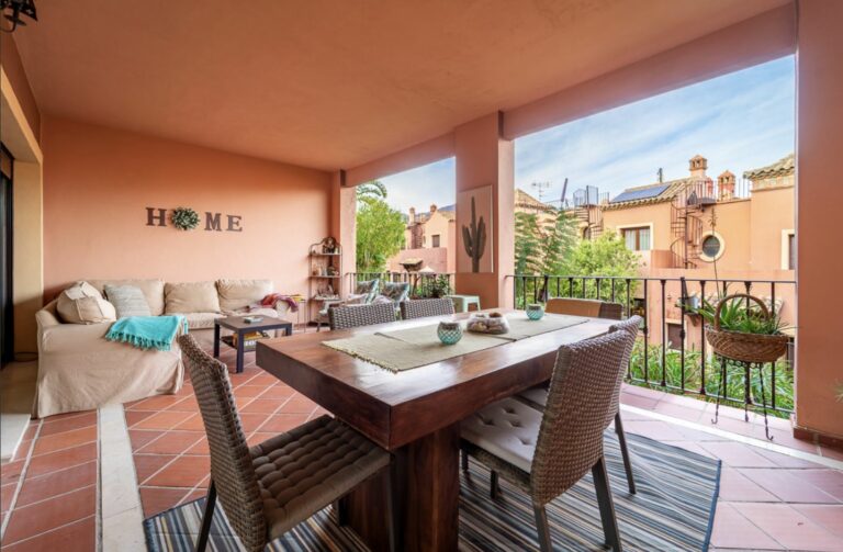 69fab93570eb9c18cb218f1d519e2838 - 2