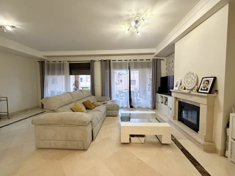 69fab93570eb9c18cb218f1d519e2838 - 4