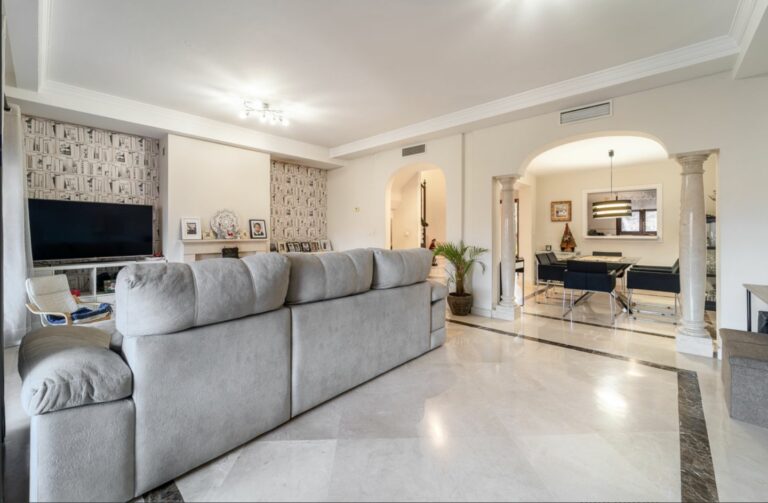 69fab93570eb9c18cb218f1d519e2838 - 5