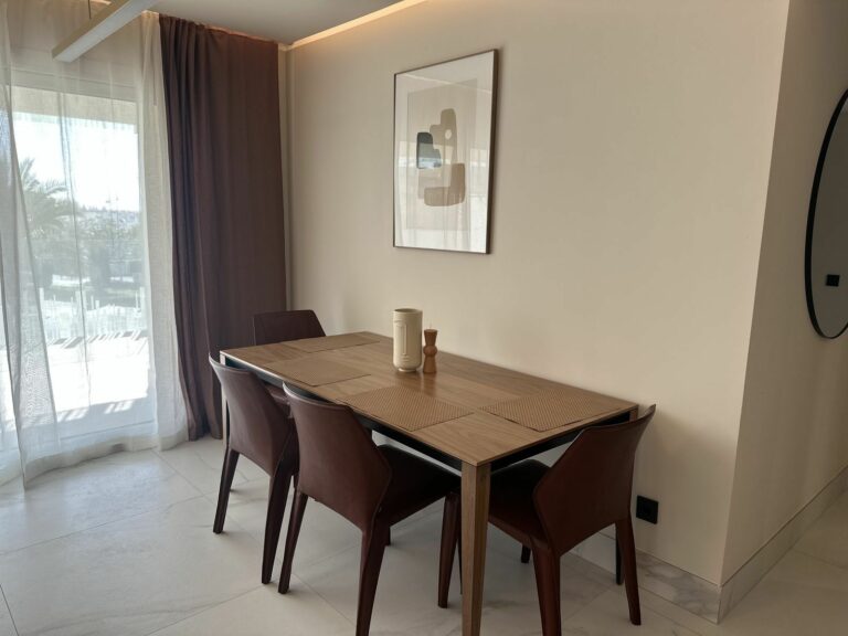 6ab2813497afa9a4718b2855c0cc8fe6 - 7