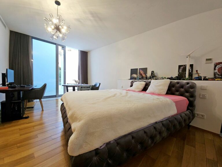 6b59c528281d0be77f4b179dab87e3d0 - 10