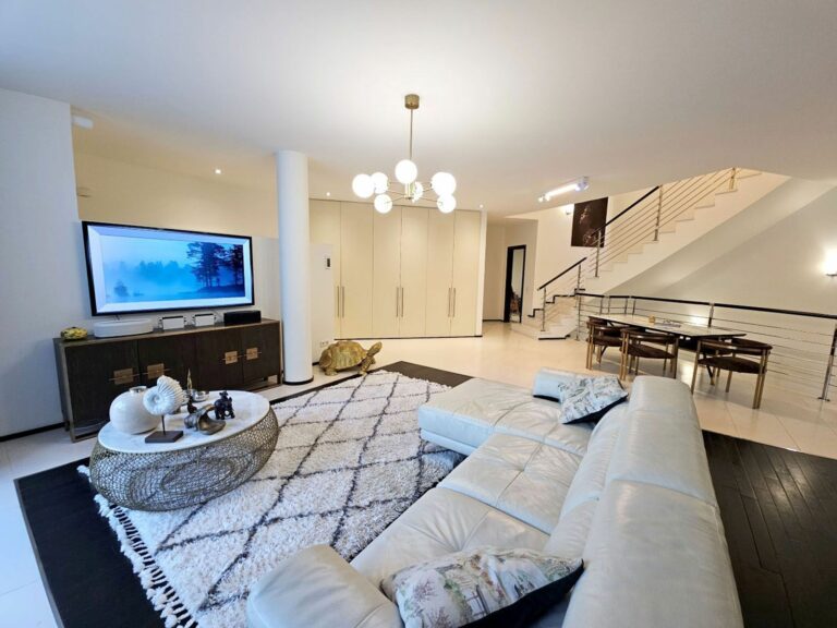 6b59c528281d0be77f4b179dab87e3d0 - 3