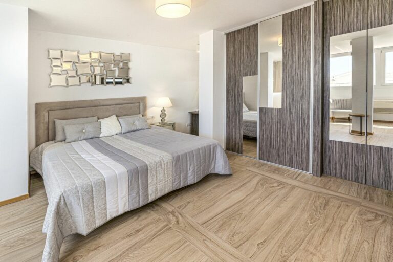 6bb7fca7fa7166195d01854180a993cd - 7