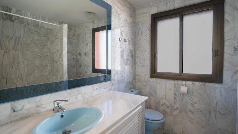 6cba803e52e24a6a19ad1de36bc4d9d9 - 11