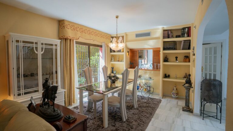 6cba803e52e24a6a19ad1de36bc4d9d9 - 6