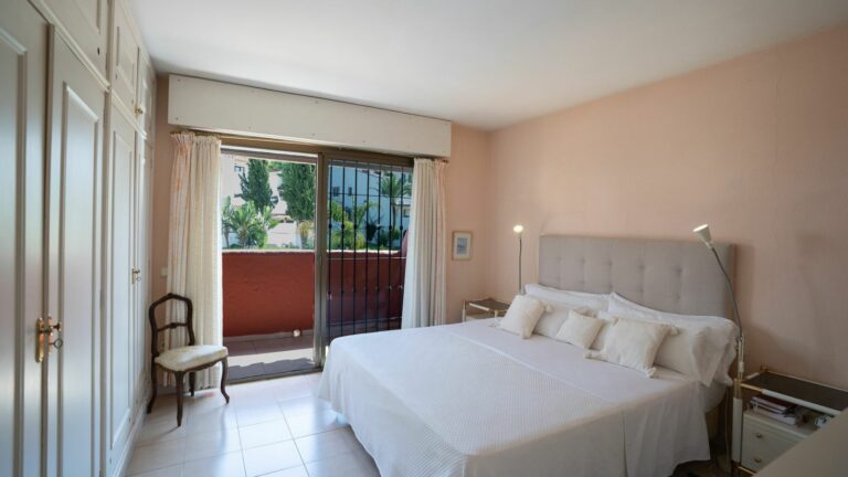 6cba803e52e24a6a19ad1de36bc4d9d9 - 7