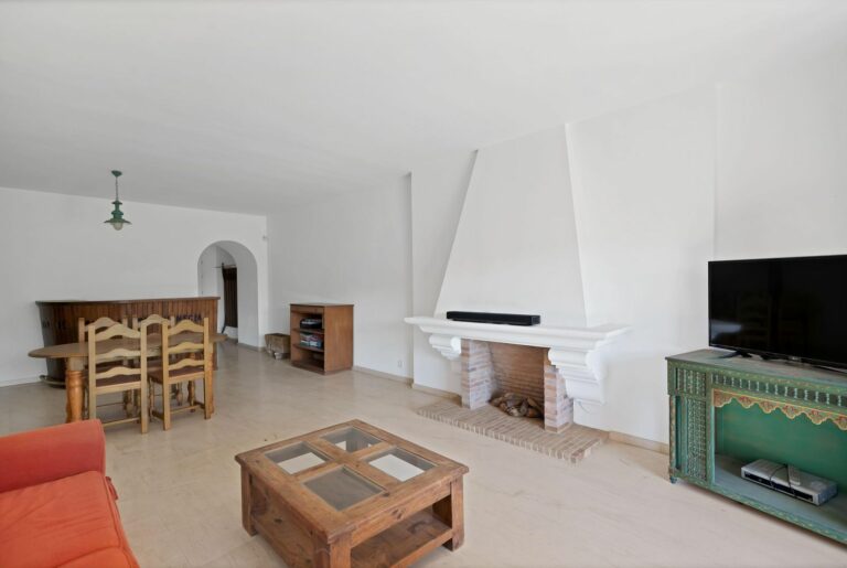 6d1b85a83e538e561c23026ee8060f8e - 4