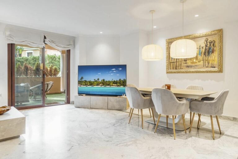 6d6e12c6add6ebed21a259787005b919 - 11