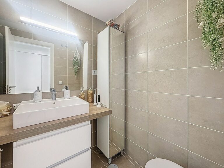 6dfb662c07c8a8c9e6bebfcdbbf431ac - 12