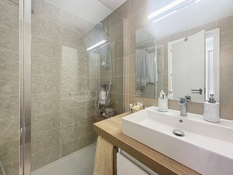 6dfb662c07c8a8c9e6bebfcdbbf431ac - 16