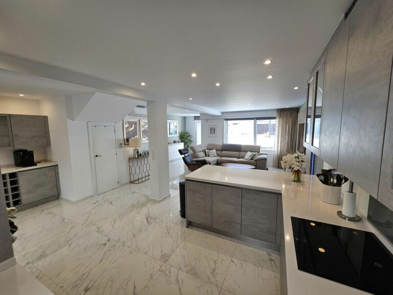 6e81337a7c9890d142f3c401e55f2353 - 6