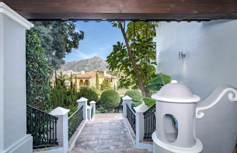 70d680f8766abc9aa75a84c867d36344 - 14