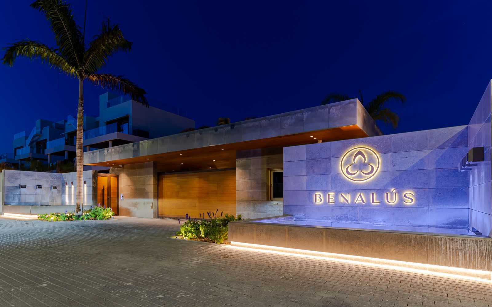 71915b675496db665844fb4261e20c26 - 1