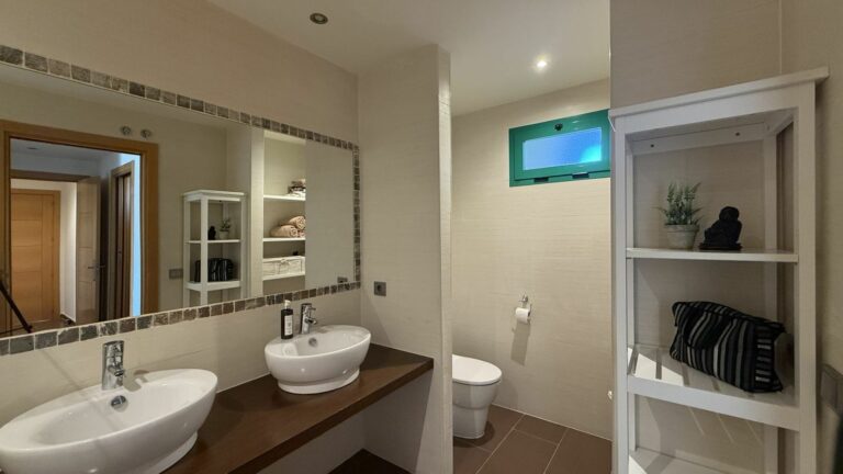 7309e540e5630318635bc579e7731c7b - 13