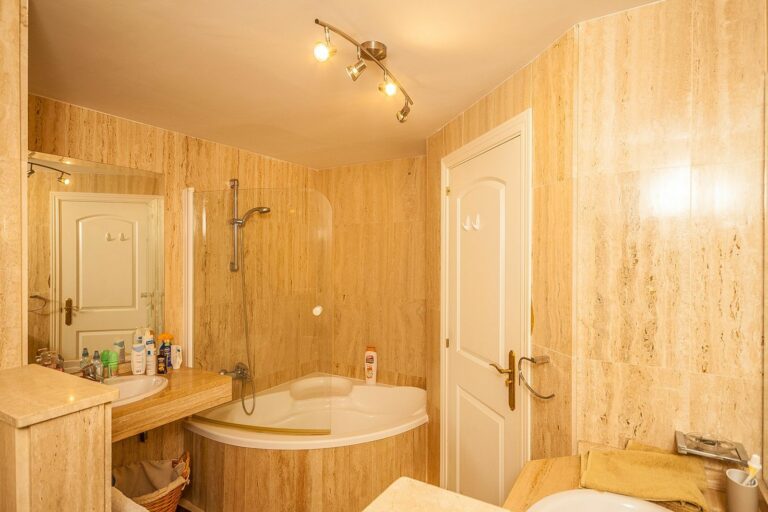 7315cfe6e40bcb86e0a4eacf91c32f5c - 10