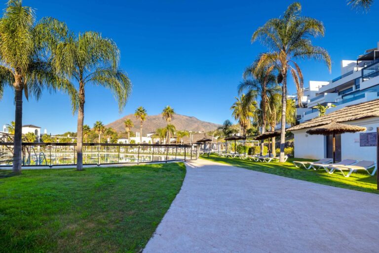 732e63abf63953c830c407a87c9e1b38 - 10